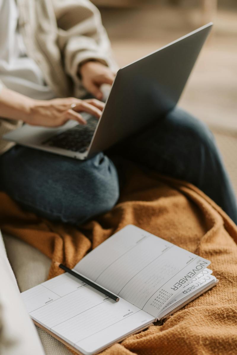cozy study-4341be13969b4a19a5a802c3b72aa4fa.jpg cozy study