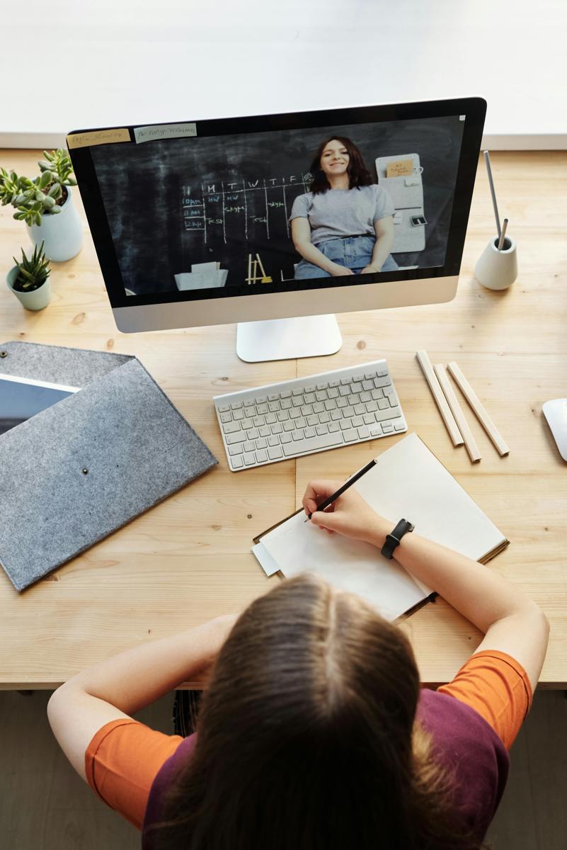 online learning-b461128bd41e4533bd02c8aaa923ea3c.jpg online learning